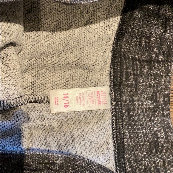 2 pairs of black shorts and 1 pair of blue shorts. - Picture 3 of 8